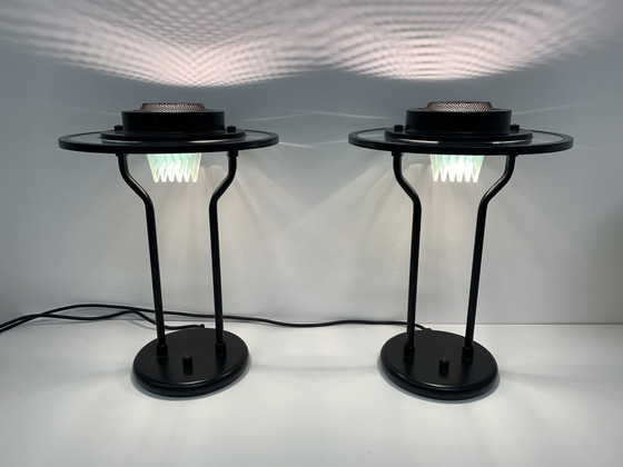 Satz von 2 minimalistischen postmodernen Tischlampen, 1980'S – Metal, Glass, Vintage (photo 6 of 19)