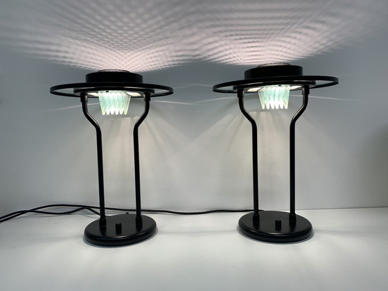 Satz von 2 minimalistischen postmodernen Tischlampen, 1980'S – Metal, Glass, Vintage (photo 4 of 19)