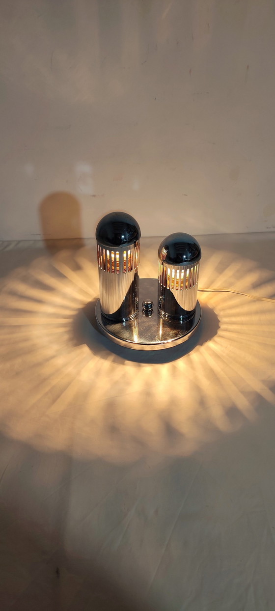 Image 1 of Metallische Tischlampe. Spanien, 1970er Jahre.