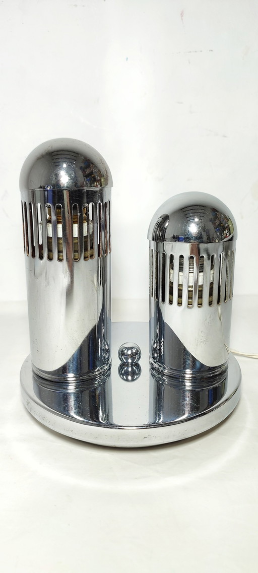 Metallische Tischlampe. Spanien, 1970er Jahre.