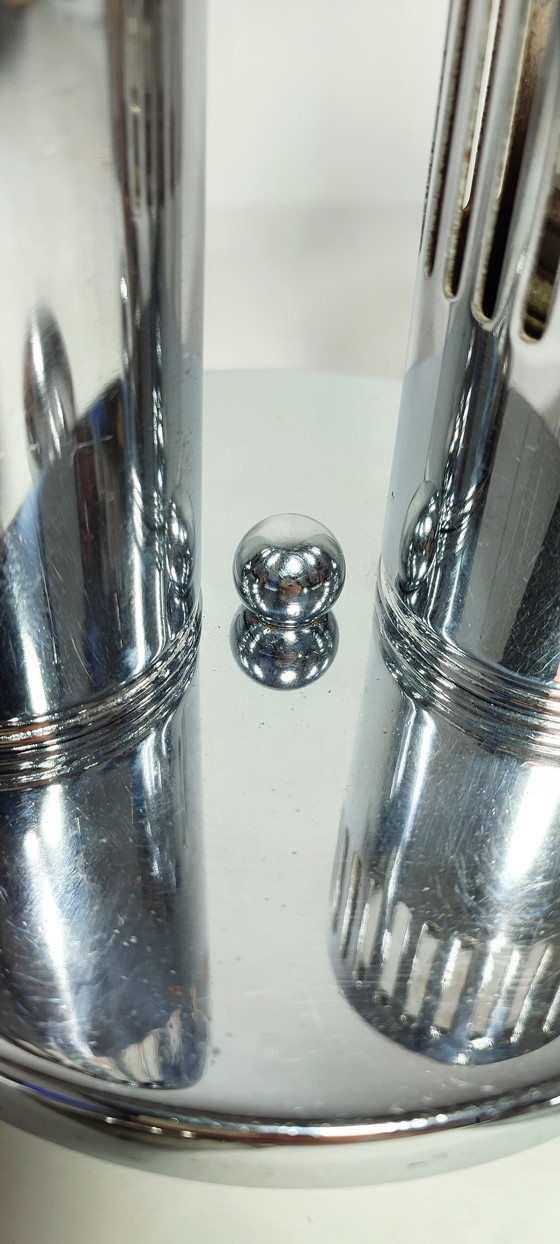 Image 1 of Metallische Tischlampe. Spanien, 1970er Jahre.