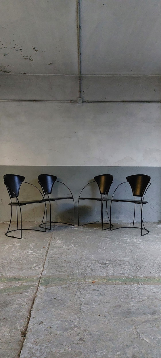 Image 1 of Set mit 4 Arrben-Esszimmerstühlen