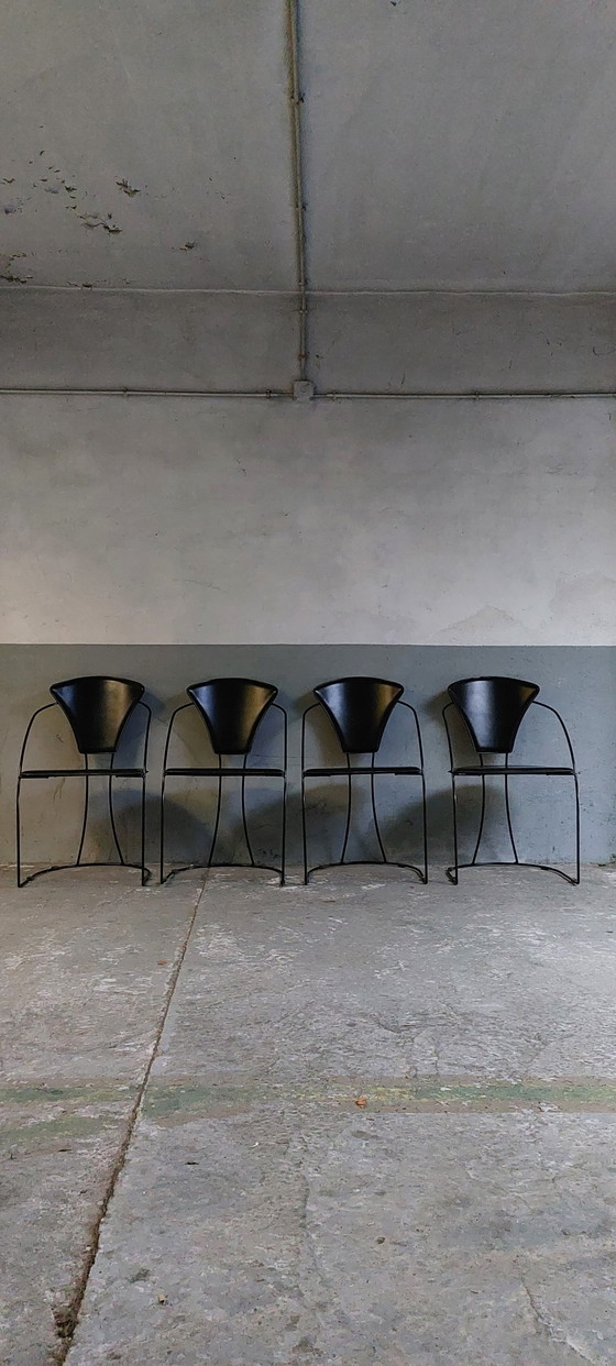 Image 1 of Set mit 4 Arrben-Esszimmerstühlen