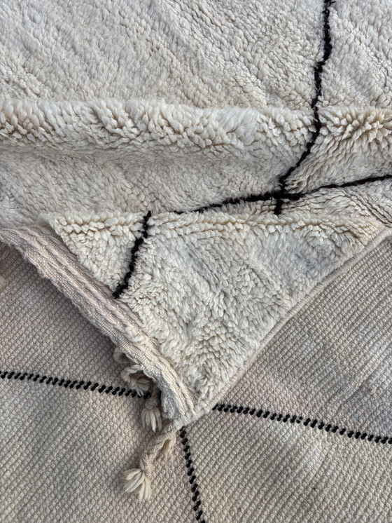 Image 1 of Tapis Beni Ouarain En Laine Naturelle - Design Losanges Noirs