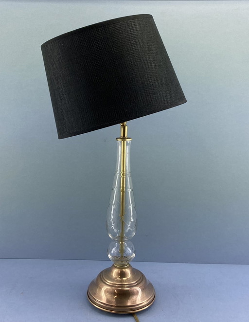 1 stilvolle Designer-Tischlampe