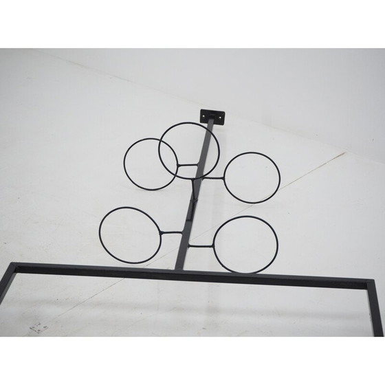 Image 1 of Wandhalterung mit Blumen aus Metall, Tschechoslowakei 1970