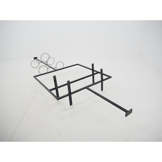 Image 1 of Wandhalterung mit Blumen aus Metall, Tschechoslowakei 1970