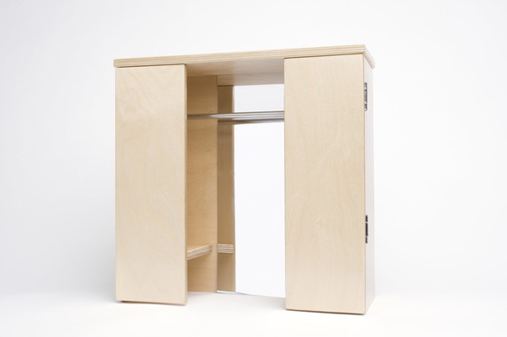 Image 1 of Barbie-Garderobe aus der Puppenvilla von Liliane®