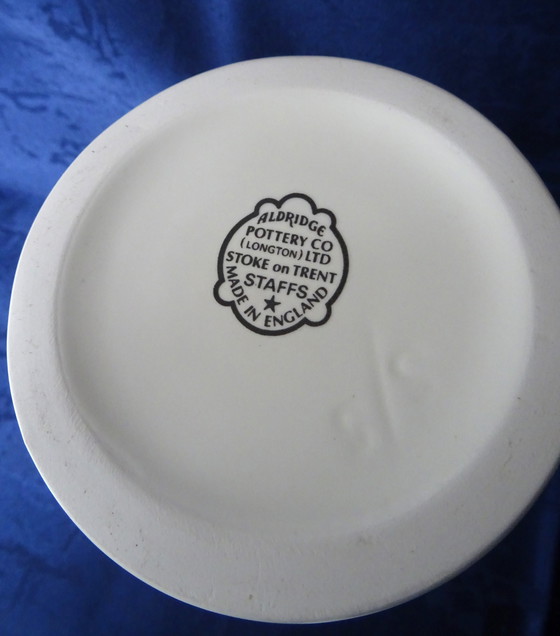 Image 1 of Vintage Aldridge Töpferei Longton Creme Vase