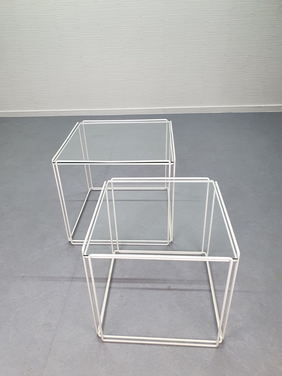 Image 1 of Max Sauze Beistelltisch. Vintage Couchtisch 'Isocele' Weiß.