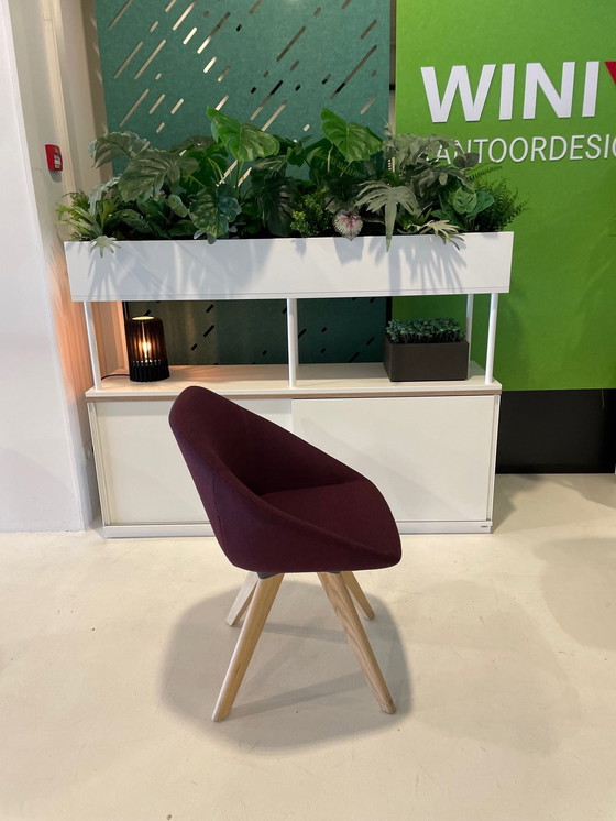 Image 1 of Allermuir Famiglia Stuhl