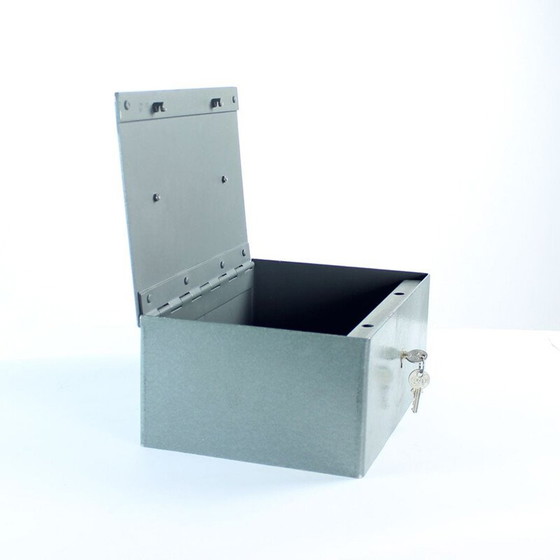 Image 1 of Alter Safe aus Stahl und Kunststoff, Tschechoslowakei 1980