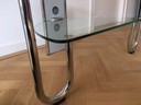 Moderner Fernsehschrank aus Glas