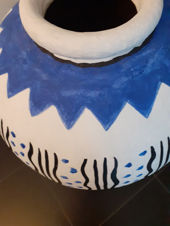 Image 1 of Isabelle de Borchgrave, Zeer Grote Designvaas L Middles Of Your Tables