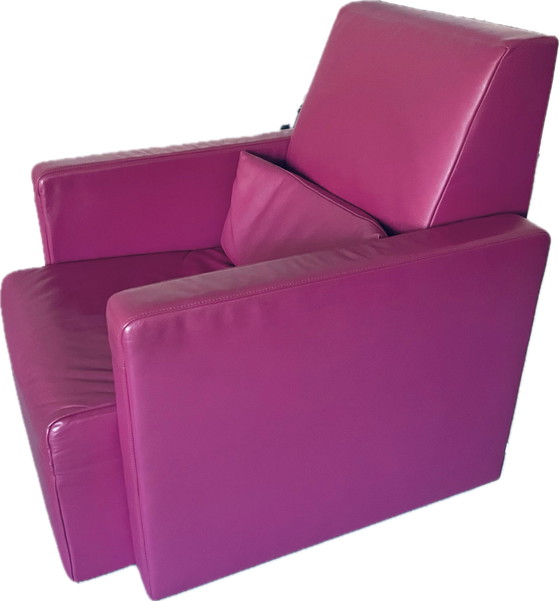 Image 1 of Jori Sessel