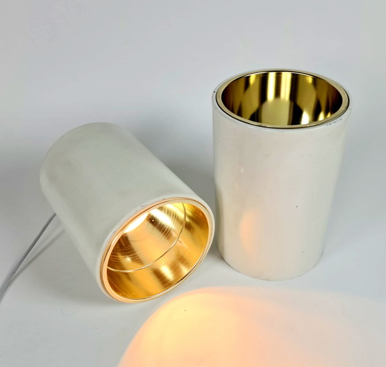 Image 1 of Niederländisches Design – Raak Amsterdam – Deckenleuchte – (2 Stück) – weiß lackierte Aufbauleuchte – goldfarbener Spiegelreflek