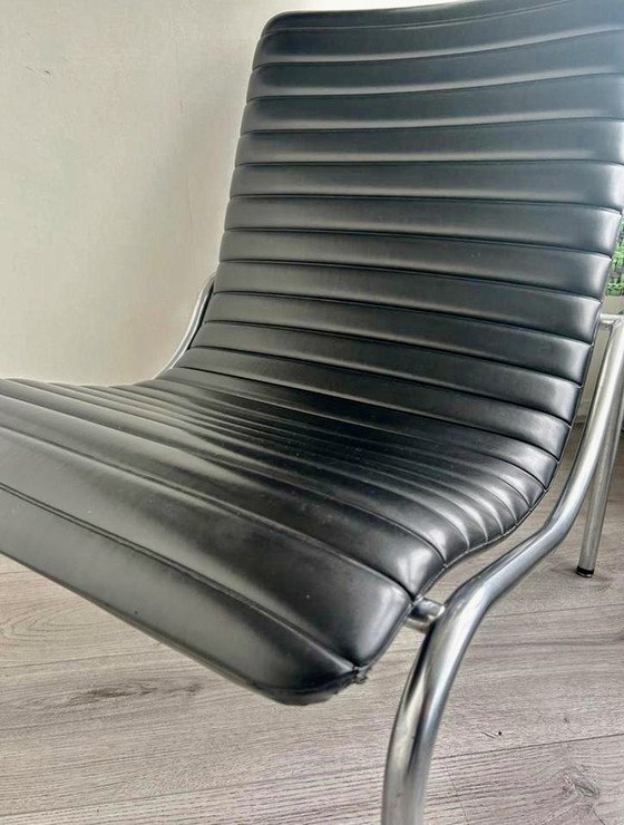 Image 1 of Stabin Program Niedriger Stuhl Modell 703 von Kho Liang Ie