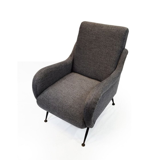 Image 1 of Vintage-Sessel mit Messingfüßen und grauer Stoffpolsterung, 1950er Jahre