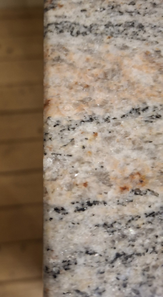 Image 1 of Vintage Tisch Granitplatte Rosig Weiß