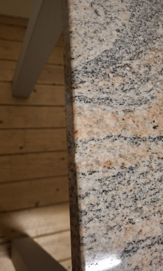 Image 1 of Vintage Tisch Granitplatte Rosig Weiß