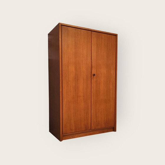 Image 1 of Mid Century Kleiderschrank