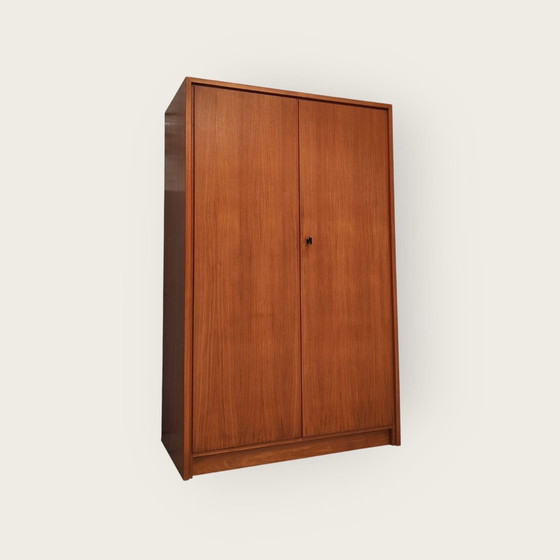 Image 1 of Mid Century Kleiderschrank