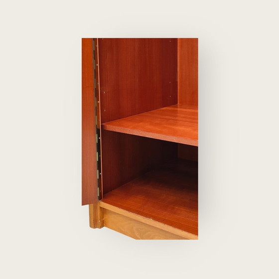 Image 1 of Mid Century Kleiderschrank