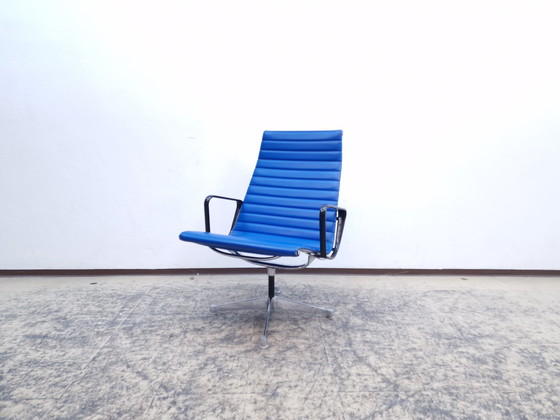 Image 1 of Hermann Miller Vitra Eames EA 116 Sessel mit Hocker Designersessel Ledersessel 