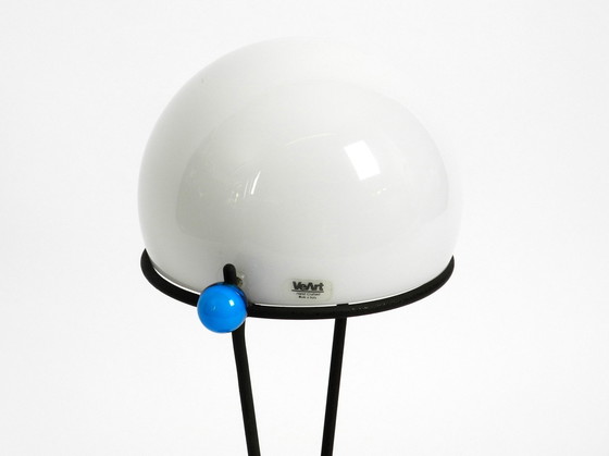 Image 1 of Sehr seltene 1980er italienische Tischlampe von Veart mit Muranoglasschirm in postmodernem Design