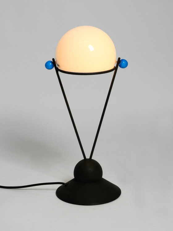 Image 1 of Sehr seltene 1980er italienische Tischlampe von Veart mit Muranoglasschirm in postmodernem Design