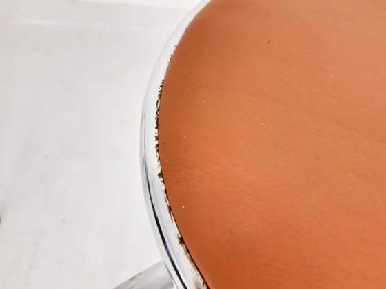 Image 1 of Satz von 3 verchromten Hockern mit cognacfarbener Lederauflage, 1960er Jahre