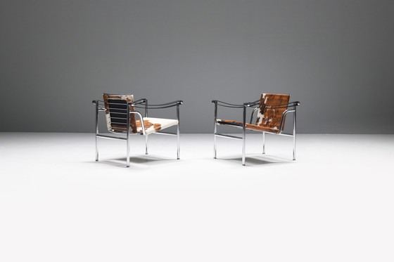Image 1 of LC 1 Set aus Ponyfell - Le Corbusier, Jeanneret & Charlotte Perriand - Cassina