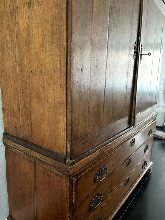 Image 1 of Klassischer Schrank