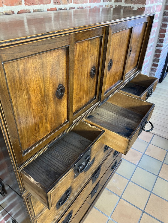 Image 1 of Antiker koreanischer Reisekoffer/Schrank