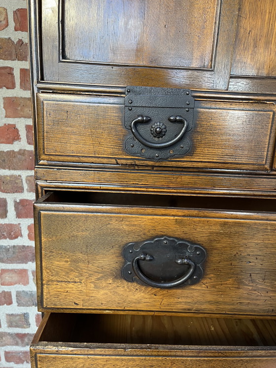 Image 1 of Antiker koreanischer Reisekoffer/Schrank