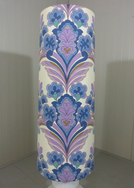 Image 1 of Große Stehlampe aus Glas mit Blumenschirm aus den 1960er Jahren