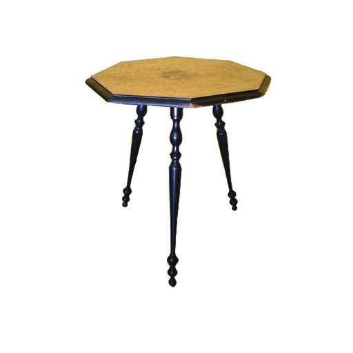 Französischer Beistelltisch auf Dreibein, Ende 19.