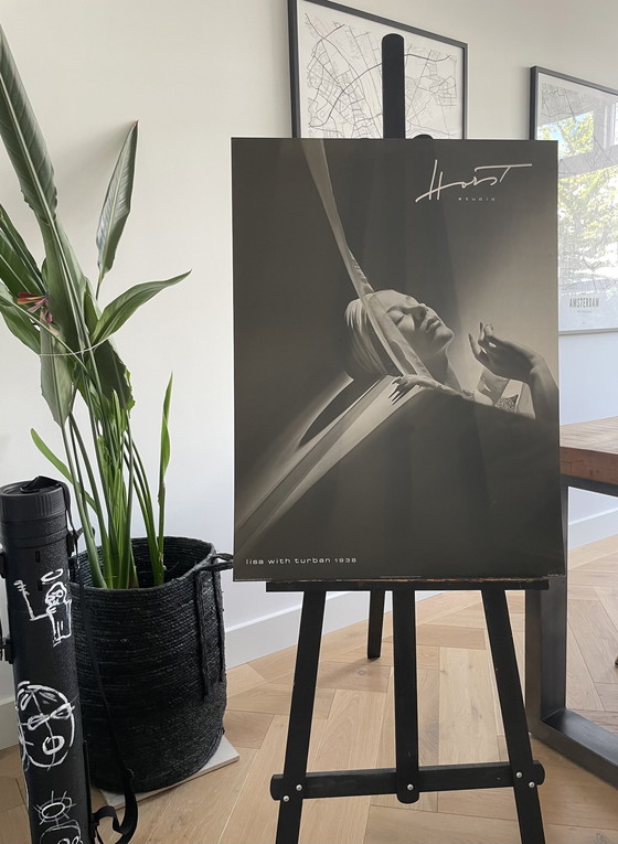 Image 1 of Horst P. Horst, Lisa mit Turban, 1940, hergestellt in England