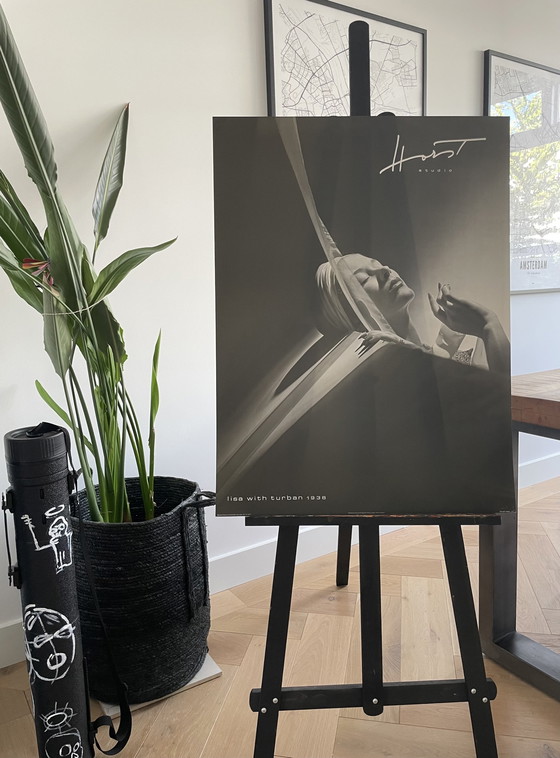 Image 1 of Horst P. Horst, Lisa mit Turban, 1940, hergestellt in England