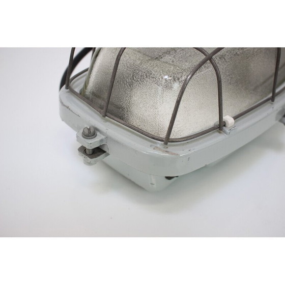 Image 1 of Vintage Industrie-Deckenleuchte Typ 511 32 01 aus Metall und Glas, Tschechoslowakei 1990