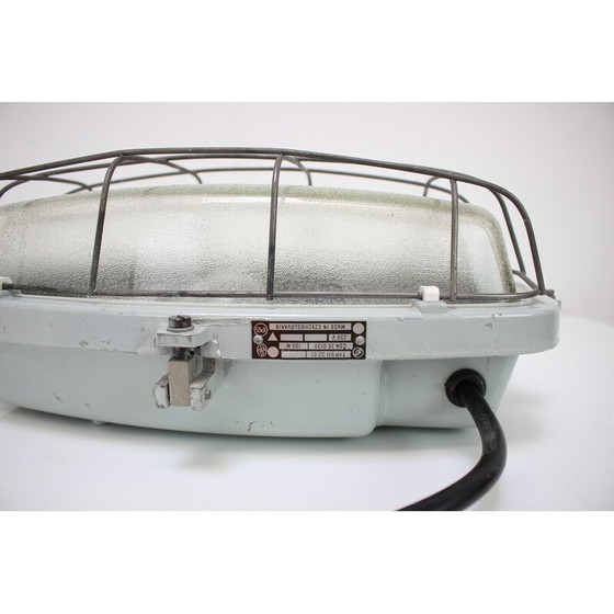 Image 1 of Vintage Industrie-Deckenleuchte Typ 511 32 01 aus Metall und Glas, Tschechoslowakei 1990