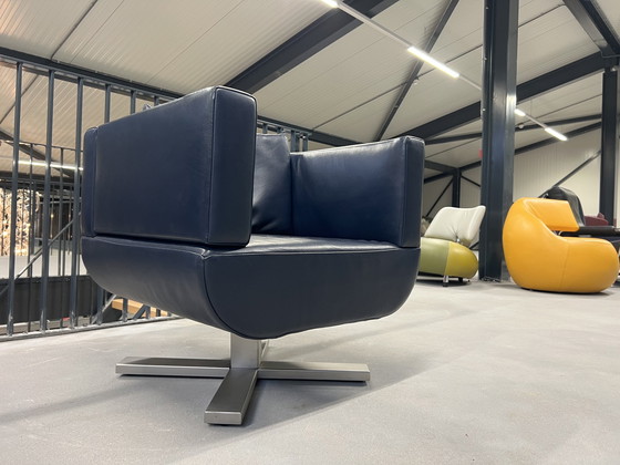 Image 1 of Jori Chillap Drehsessel aus blauem Leder