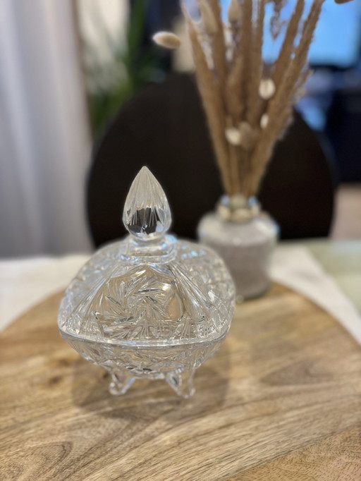 Bonbonniere Aus Geschliffenem Glas