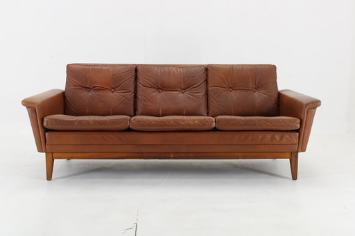 - Guter Originalzustand mit geringen Gebrauchsspuren