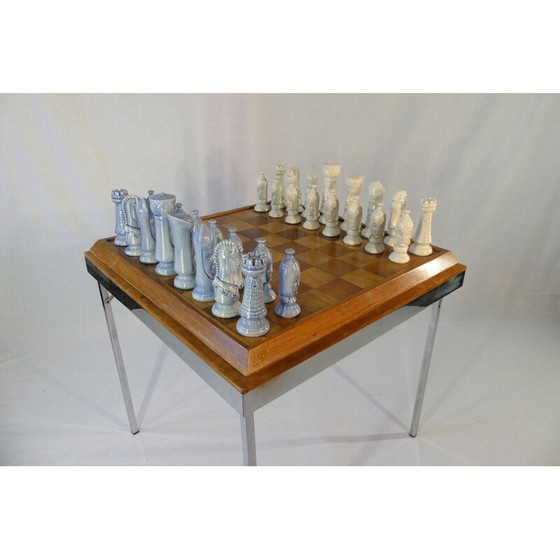 Image 1 of Schachspiel auf einem Tisch mit rissiger Keramikeinlage, 1940