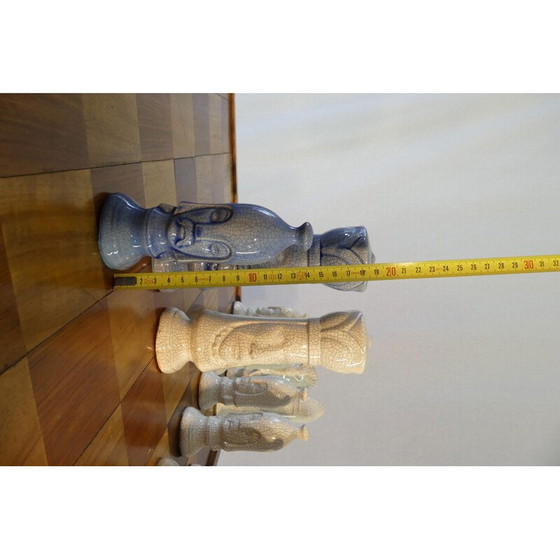 Image 1 of Schachspiel auf einem Tisch mit rissiger Keramikeinlage, 1940