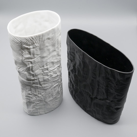 Image 1 of Martin Freyer Rosenthal Bisque Porcelaine Noire Papierrelief Vase Duo Op Art 70S