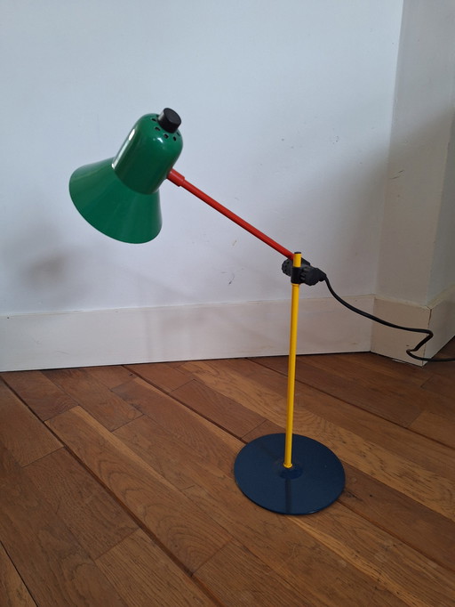 Solide Schreibtischlampe