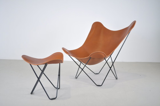 Image 1 of Schmetterlingsstuhl Mariposa + Hocker