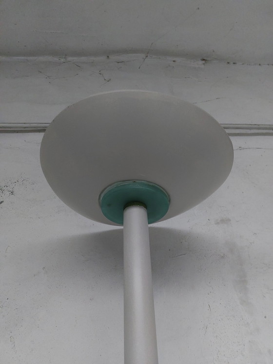 Image 1 of 80 hellgraue Stehleuchte